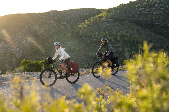 Fahrradtaschen und Zubehör von Ortlieb Ortlieb Fahrradtaschen während einer Fahrradtour